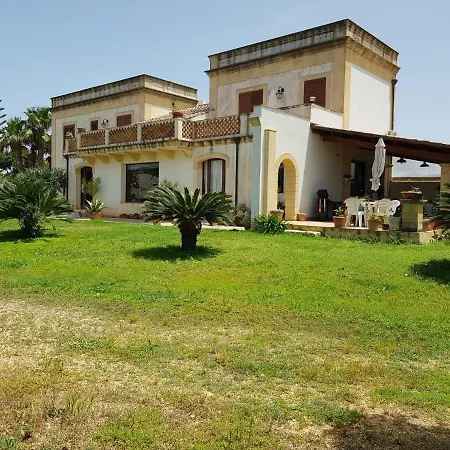 Bed & Breakfast I Dammusi 3*